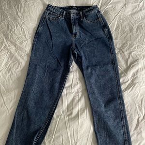 Hollister High-Rise Mom Jean